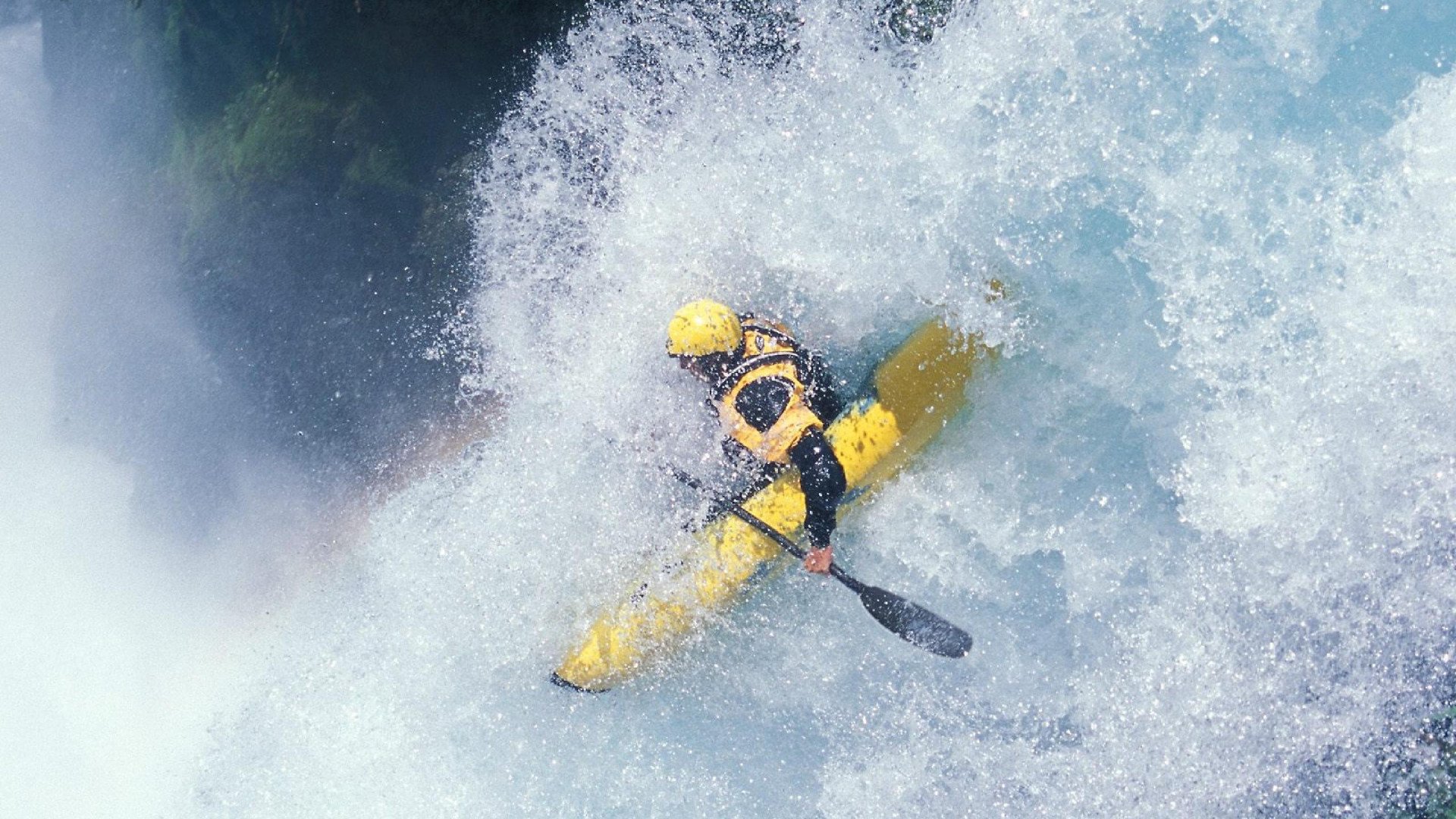 赛道无声处惊雷，当阿斯顿马丁用22.1秒杀死比赛